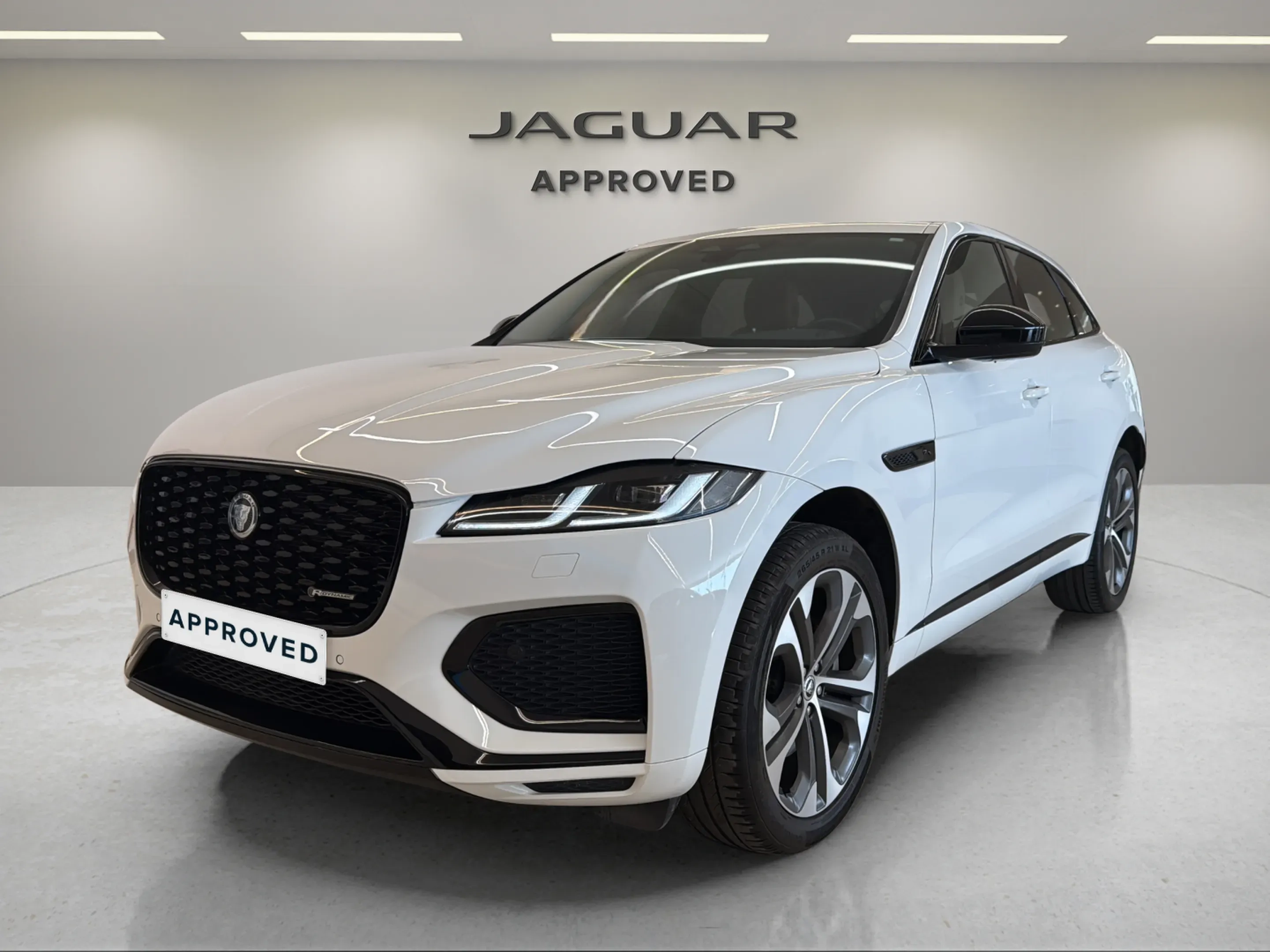 Jaguar F-pace R-dynamic 2024 in Saudi Arabia