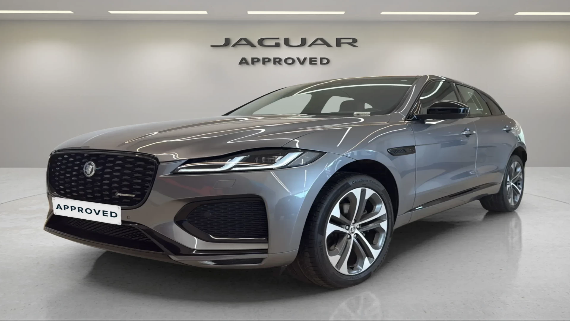 Jaguar F-pace R-dynamic 2024 in Saudi Arabia