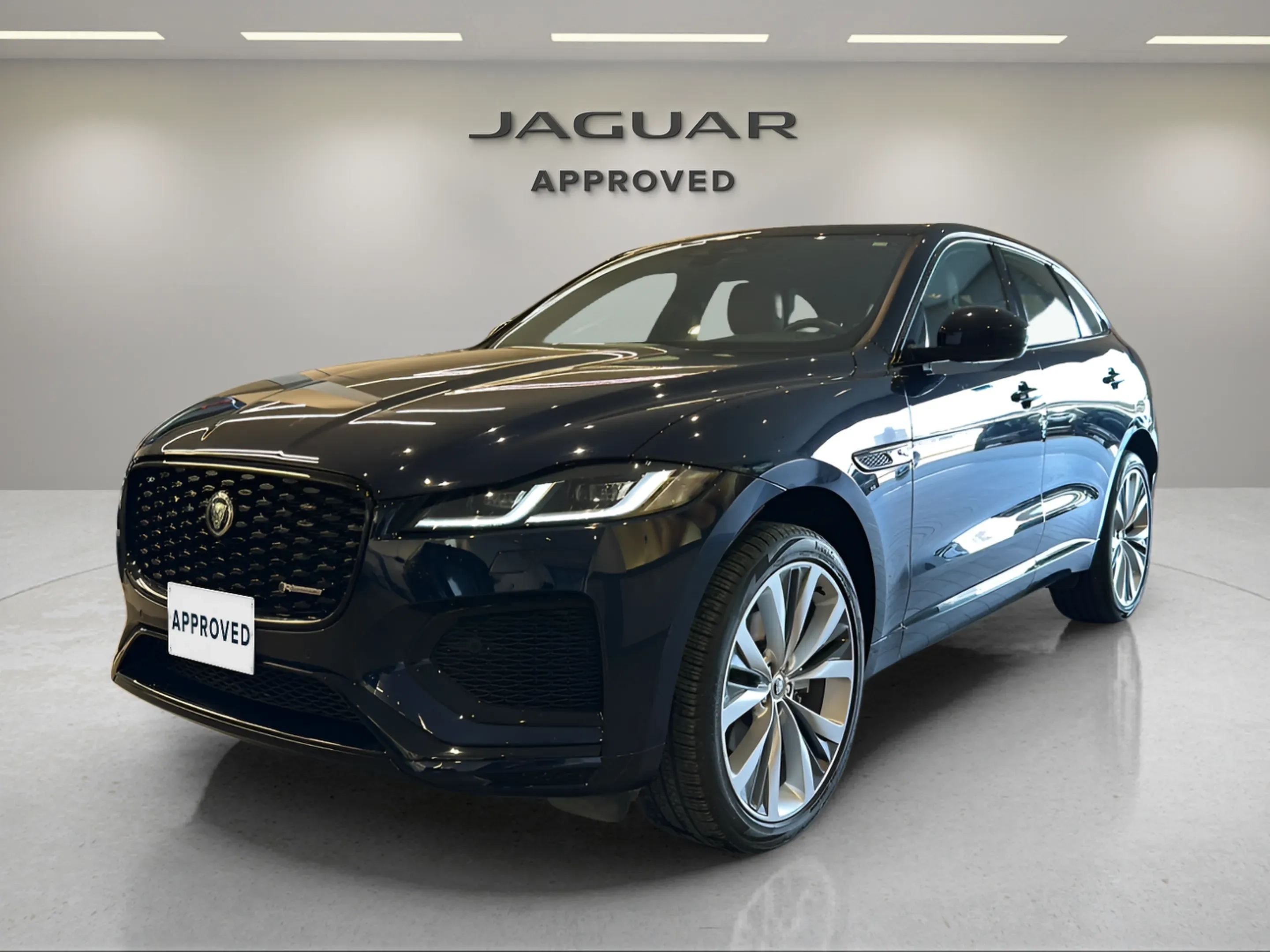 Jaguar F-pace R-dynamic 2024 in Saudi Arabia