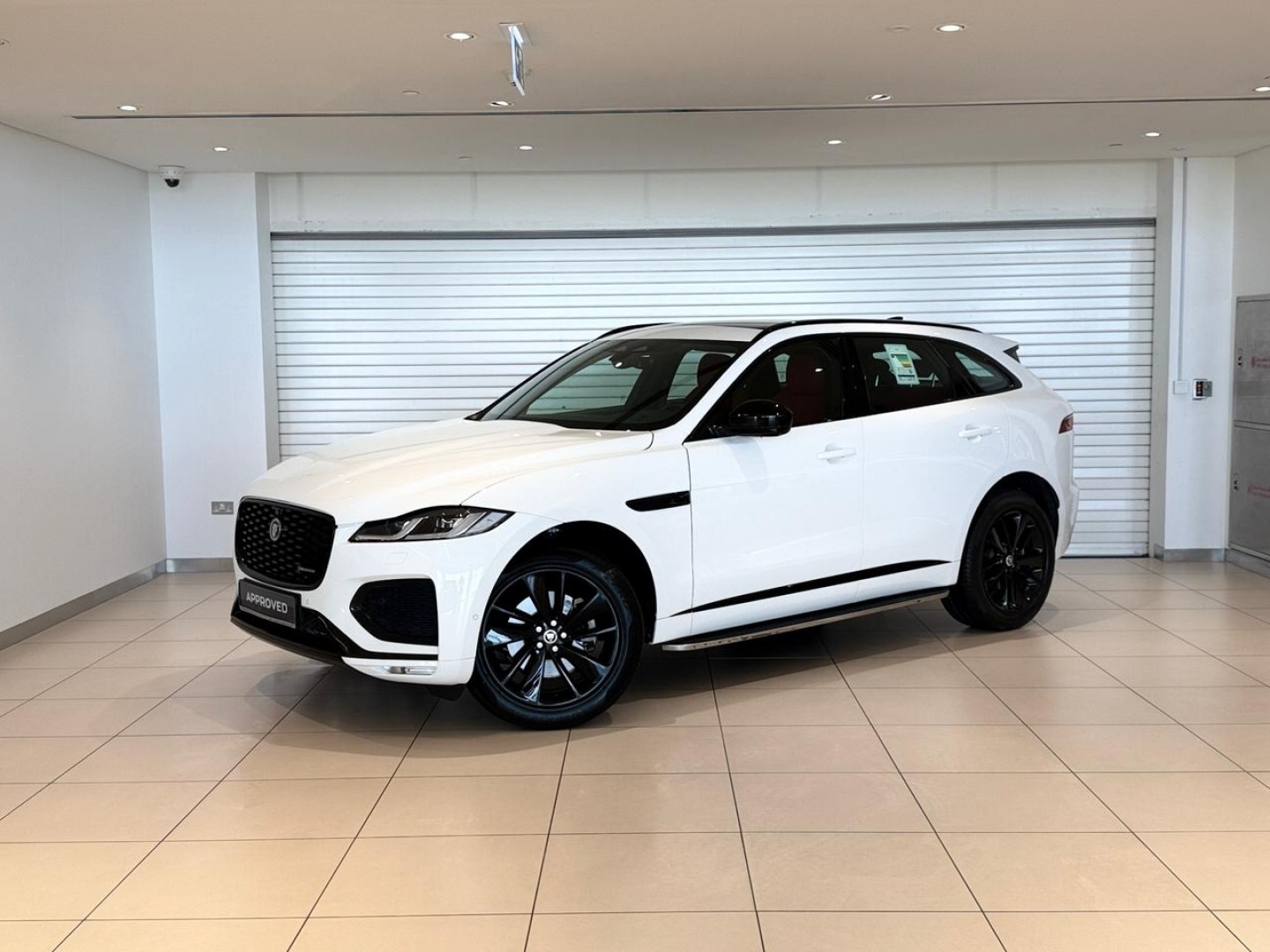 Jaguar F-pace R-dynamic 2024 in Qatar