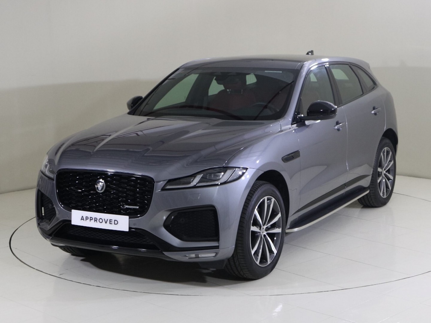 Jaguar F-pace R-dynamic Se 2024 in uae